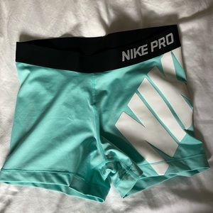 Nike shorts - Size Large